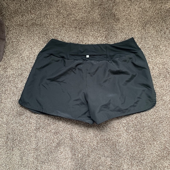Nike Running Short - Picture 2 of 4